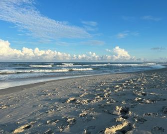 Blue Mere- Oceanside, 450 Ft To Beach Walkway, Avon Nc, Usa! - Avon - Playa