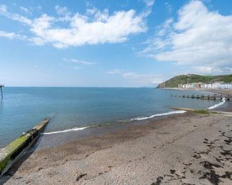 Cuddfan - Aberystwyth - Plage
