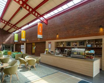 Yarnfield Park Training And Conference Centre - Stone - Restaurante