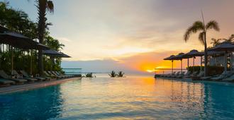 Holiday Inn Pattaya - Pattaya - Zwembad