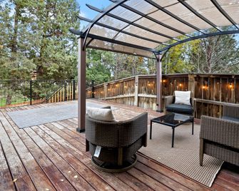 Beaumont - Bend - Balcony