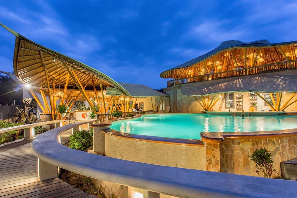 بيرل سن سيت ريزورت، صون سيت مومنتس، لبالتس ٔنل - Gili Trawangan - حوض السباحة