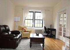 Fantastic Stay For 4 Heart Of Hoboken - Hoboken - Living room