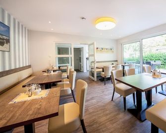 Pension An Bord - Varel - Restaurace