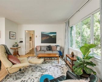 The Maite Bungalow - Boise - Salon