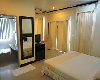 Kasem Garden Hotel Surin - Surin - Habitación