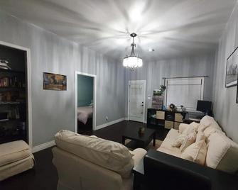 Modern Charm in Downtown Los Angeles - Los Angeles - Salon
