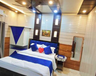 Sri Krishna Residency - Varanasi - Bedroom