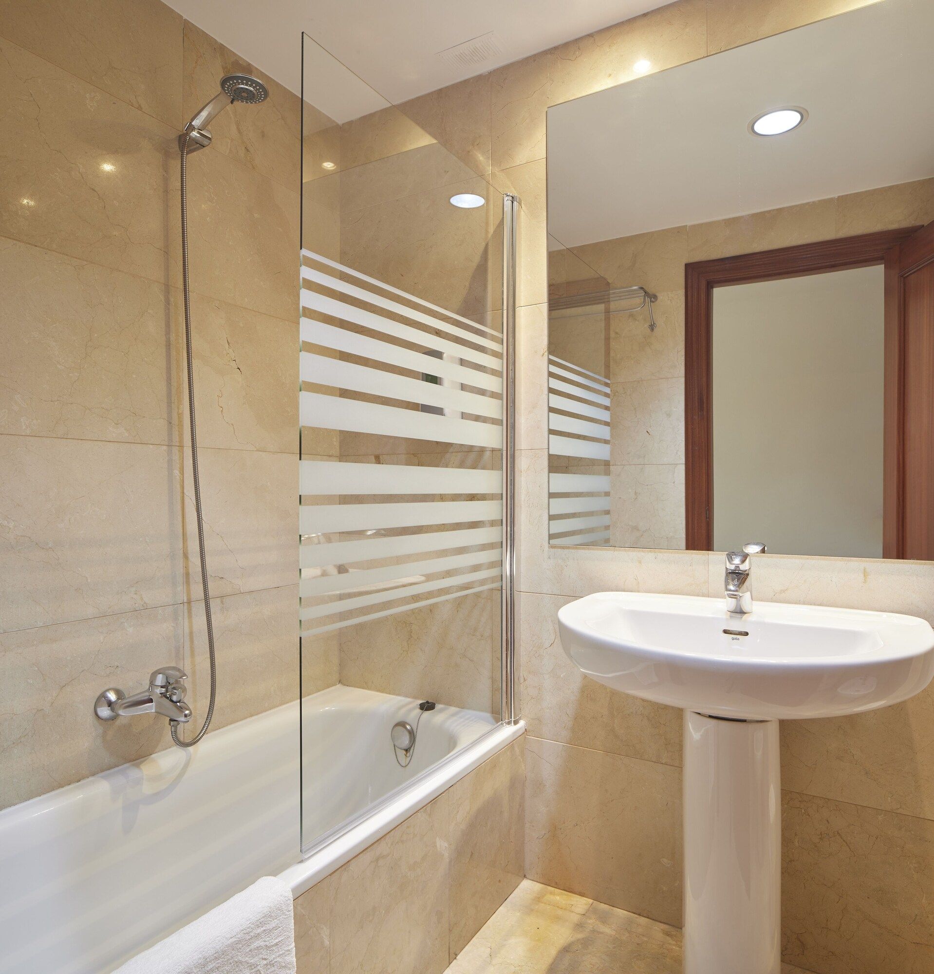 Hotel Logroño Avda de Madrid 25 - לוגרונו