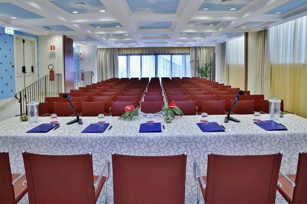 Arciduca Grand Hotel - ליפארי - חדר ישיבות