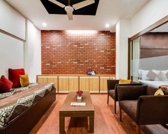 Mount Embassy - Siliguri - Living room