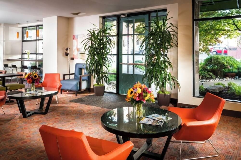 Queen Pineapple Getaway, Sweet Treats, Near University Village, Uw Close - סיאטל - מסעדה