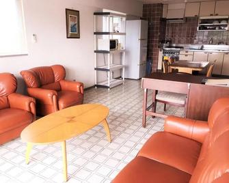 Eagle Lodge - Chatan - Sala de estar