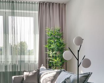 Limehome Darmstadt - Darmstadt - Sala de estar