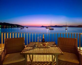 Seafront Villa Whisper of the sea - Lopud - Balcony