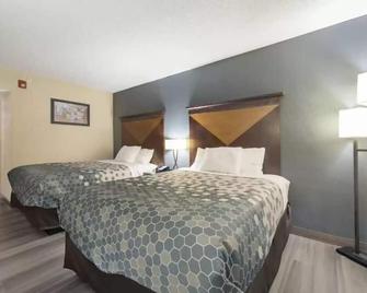 Econo Lodge Inn & Suites - Mason City - Slaapkamer