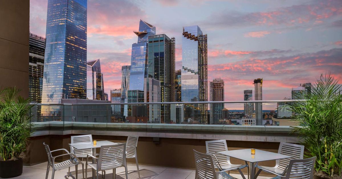 DoubleTree by Hilton New York Times Square South £46. New York Hotel