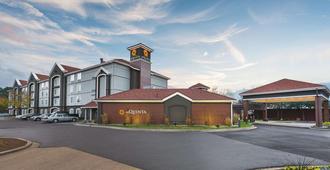 La Quinta Inn & Suites by Wyndham Shreveport Airport - שרבפורט
