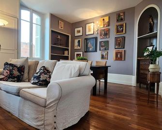 Apartment Bonnard - best view in Dijon 90 sqm airconditioned apart - Dijon - Living room