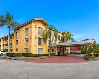 La Quinta Inn by Wyndham Miami Airport North - Miami - Building