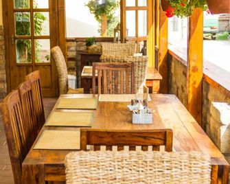 Ötösfogat Panzió - Siofok - Ristorante