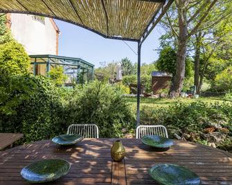 Magnificent Mas provençal with swimming pool, pétanque, pizza oven, volleyball - Pontevès - Patio