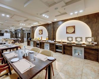 Click Hotel Tulsi - Джамнагар - Ресторан