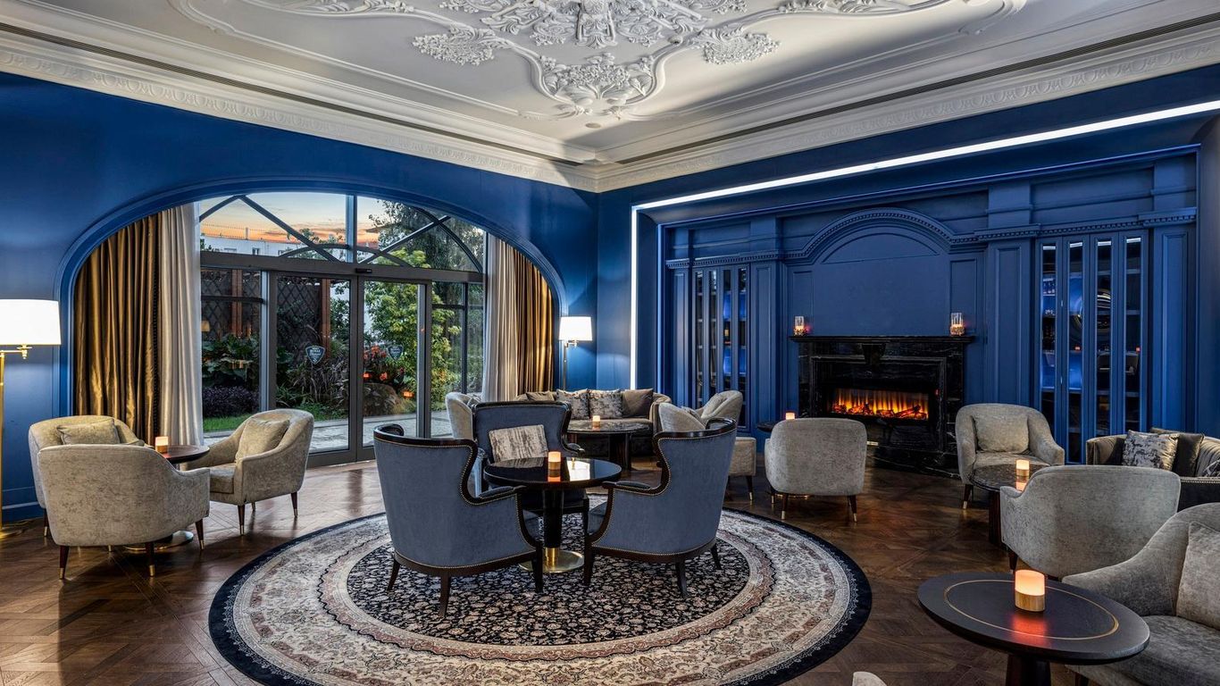 Merit Royal And Casino