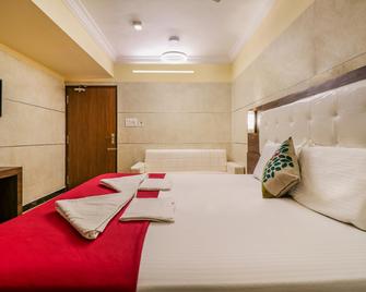 Hotel Ssk Grand Kanchipuram - Kanchipuram - Bedroom