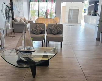 Hotel & Suites Las Palmas - San José del Cabo - Lobby