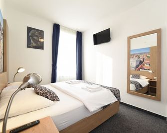 Hotel Orient Zagreb - Zagreb - Habitación