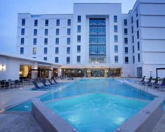 Crowne Plaza Panama Airport By IHG - Tocumen - Piscina