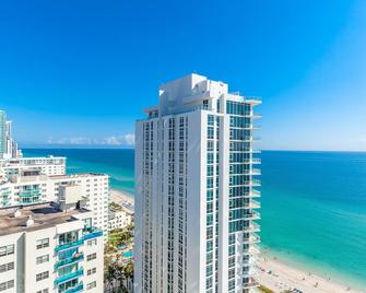 Private Ocean Condos at Hyde Beach Resort & Residences - Hollywood - Balcón