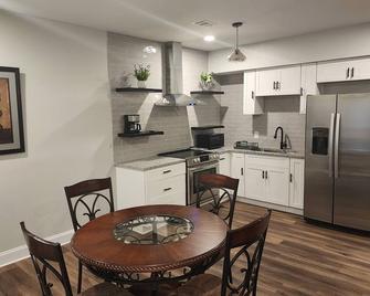 Luxury Escape in Fabulous Buford - Buford - Kitchen