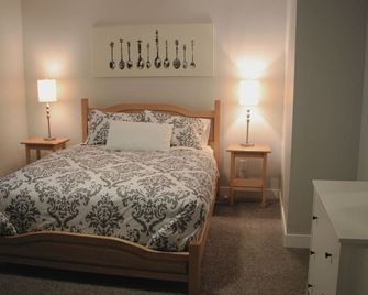 Stoneshire Basalt Suite - Clearwater