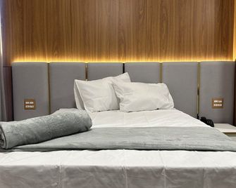 Hotel Cachoeira - Cajazeiras - Habitación