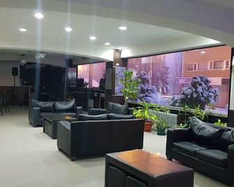 Monte Cervino Hotel - סן קרלוס דה ברילוצ'ה - לובי