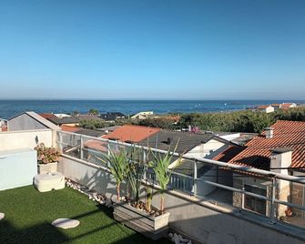 Vila Chã beach apartment / terrace, 2/4 peoples, sea views / barbecue / snooker table. - Vila do Conde - Balkon