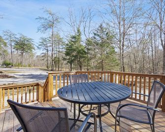 Tiny House @ Trailhead Cabins - Monteagle - Balkon