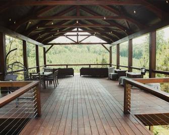 The Laredo, Luxury Safari Tent - Cadiz - Patio