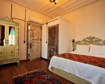 Cavlihane 1885 - Ayvalik - Bedroom