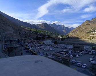 Hotel Larsa - Kargil - Building