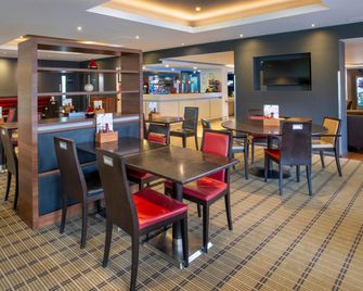 Holiday Inn Express Warwick - Stratford-Upon-Avon By IHG - Warwick - Restaurante