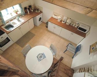 Awesome home in Le Faouët with WiFi - Le Faouët - Kitchen