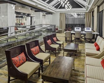 DoubleTree by Hilton Denver - דנבר - טרקלין