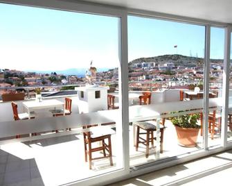 Bonapart Hotel - Cesme