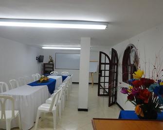 Hotel Tumburagua Soin Sas - Neiva - Dining room