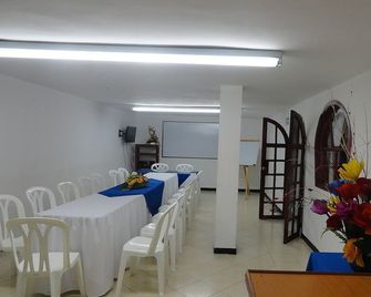 Hotel Tumburagua Soin Sas - Neiva - Matsal