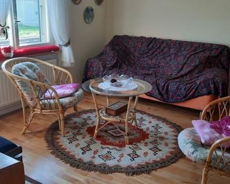 Holiday house Glovelier for 1 - 5 persons with 2 bedrooms - Holiday house - Glovelier - Sala de estar