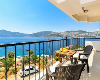 Kışla Villas - Kalkan - Balkon